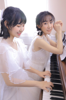 姐妹俩的假期好happy